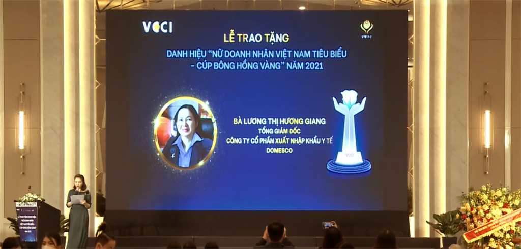 THS.DS. LƯƠNG THỊ HƯƠNG GIANG ĐẠT DANH HIỆU “NỮ DOANH NHÂN VIỆT NAM TIÊU BIỂU – CÚP BÔNG HỒNG VÀNG” NĂM 2021